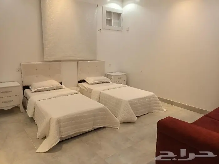 شقة مفروشة جديدة غرب حديقة المطار وممشى الروضة 26