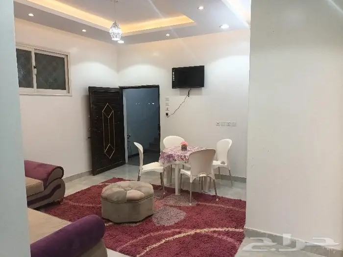 شقة مفروشة جديدة غرب حديقة المطار وممشى الروضة 30