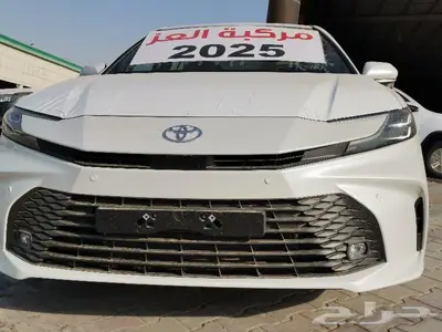 كامري LE فتحة بنزين ابيض لؤلؤي سعودي 2025 1