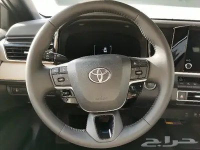 كامري LE فتحة بنزين ابيض لؤلؤي سعودي 2025 25