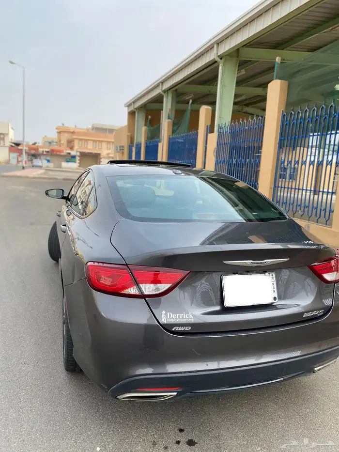كرايزلر 200s 2015 تم تنزيل الحد 0