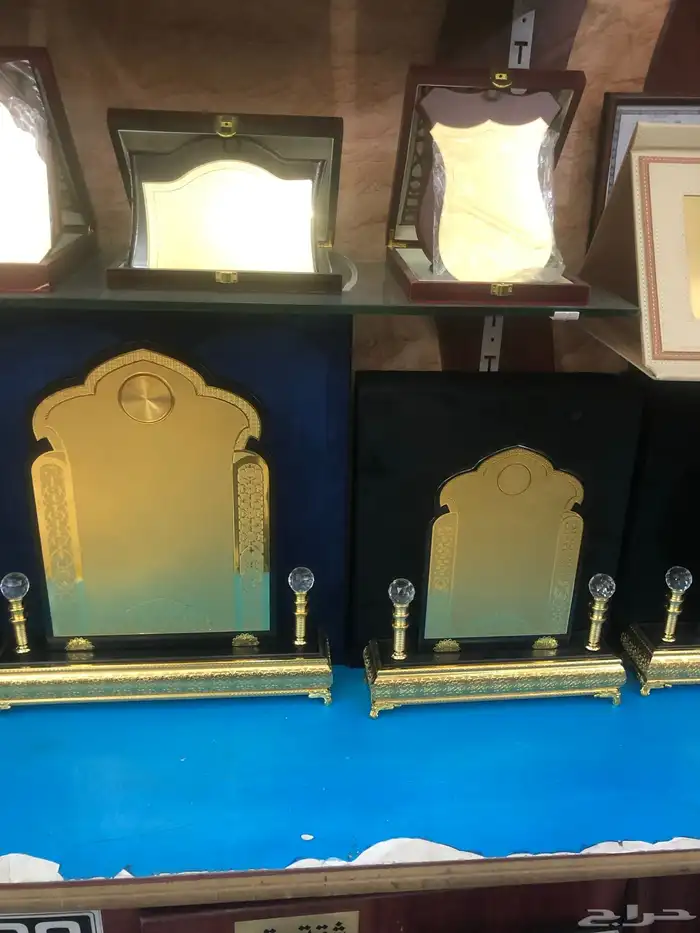 جميع أنواع الكروت والطباعه والدروع 4