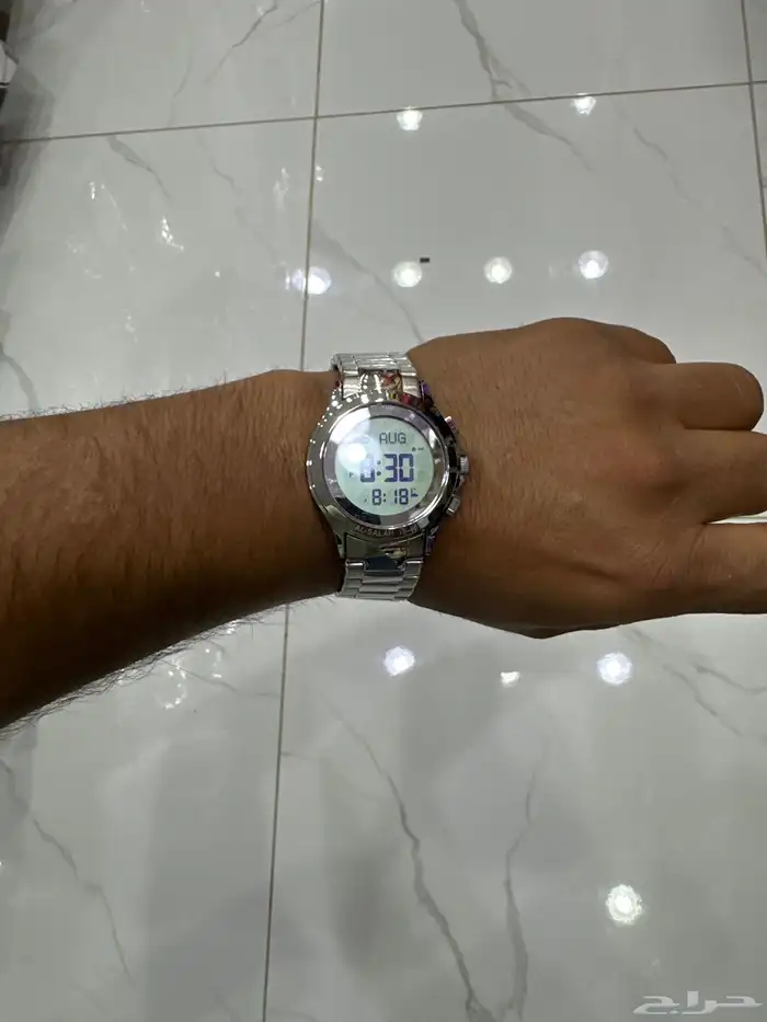 ساعت يد الصلاه 0
