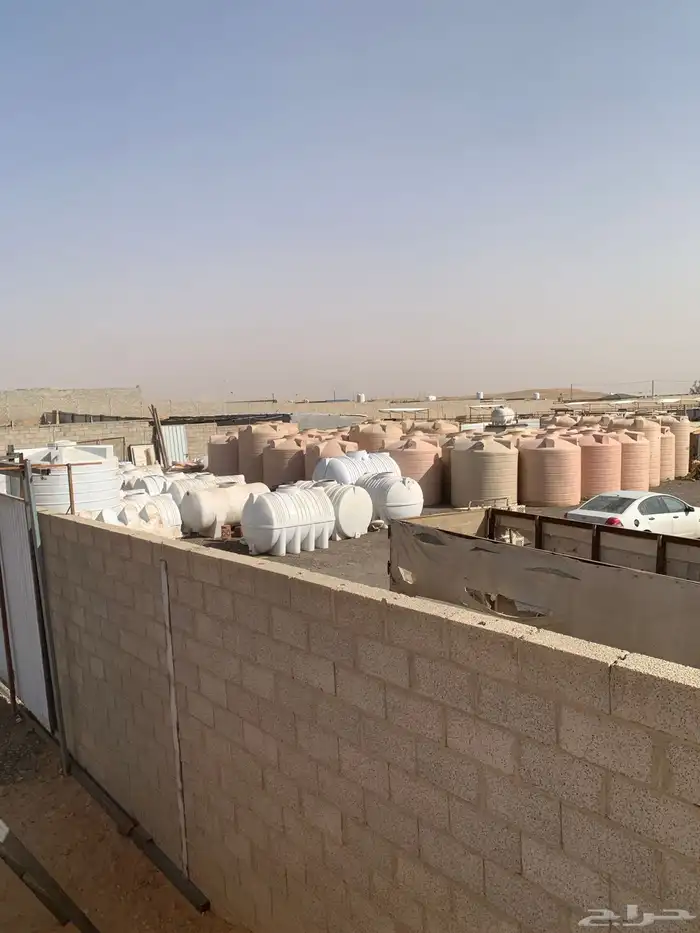 عرض خزانات مستعمل للبيع شبه جديدة معزولة 4طبقات بسعر رخيص 0