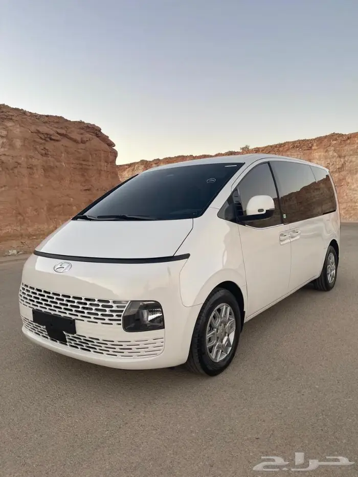 هونداي ستاريا 2023 ابيض ديزل 0