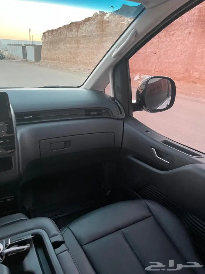 هونداي ستاريا 2023 ابيض ديزل 14