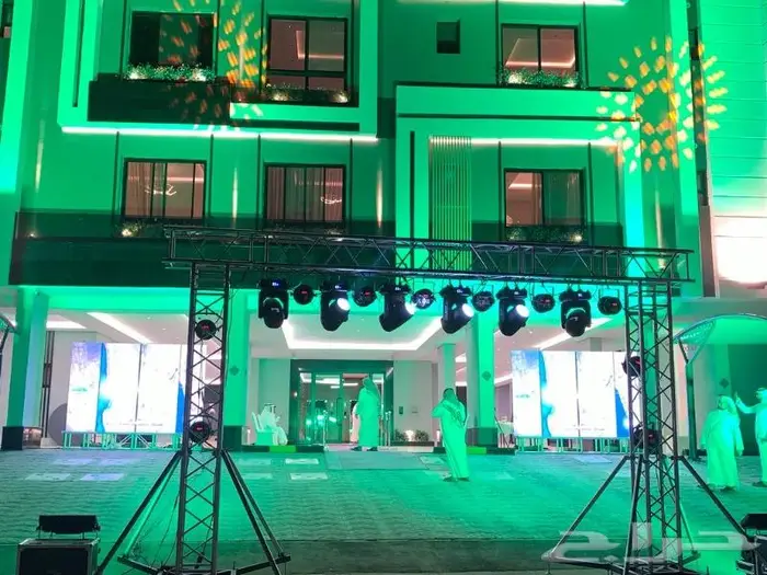 افتتاحات شاشات ليزرات 0