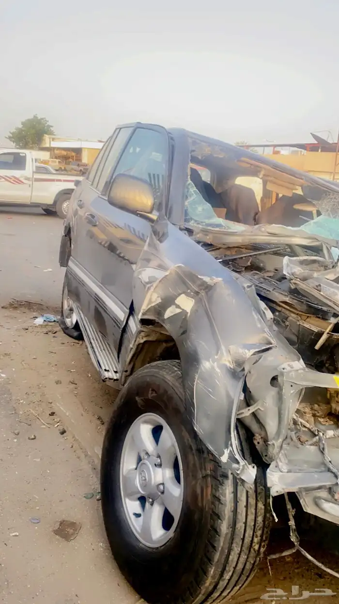 يتوفر لدينا قطع غيار صالون 99 3
