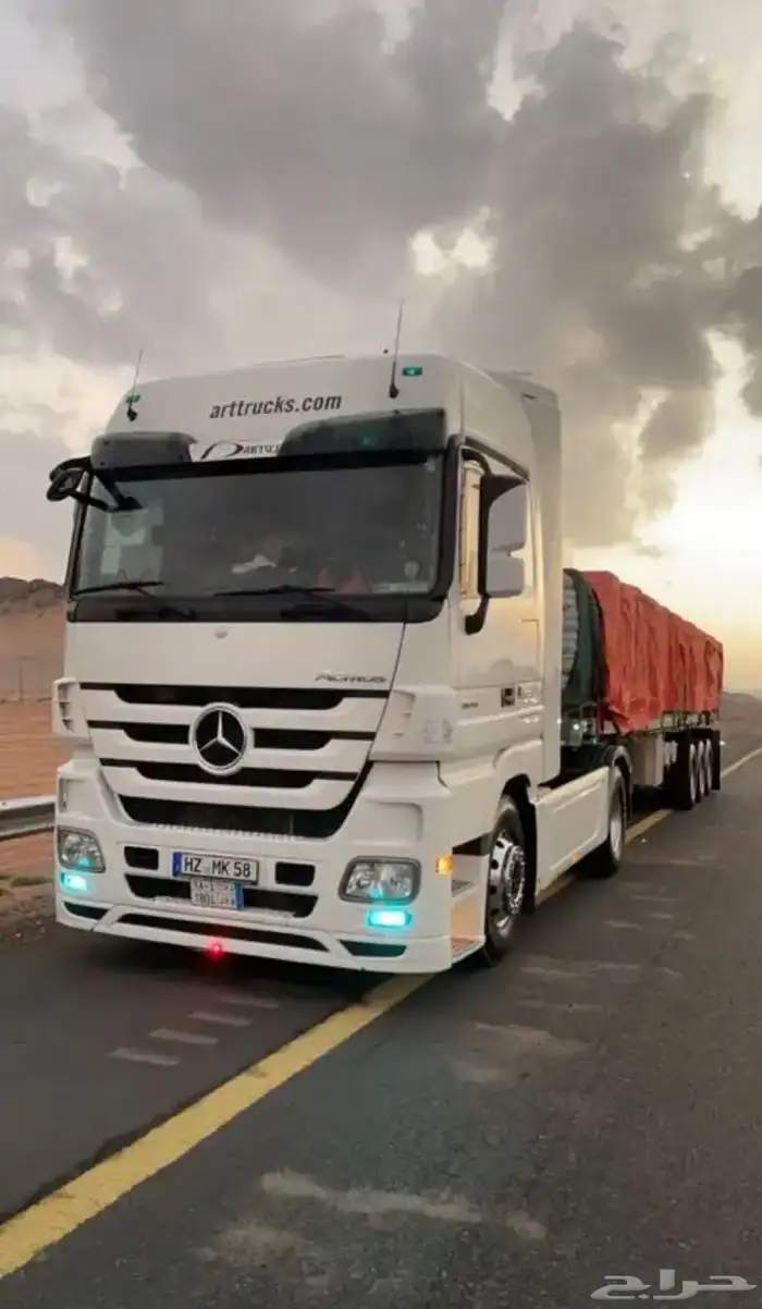 شحن تريلات سطحه و جوانب من الرياض الى اي مكان داخل المملكة 0