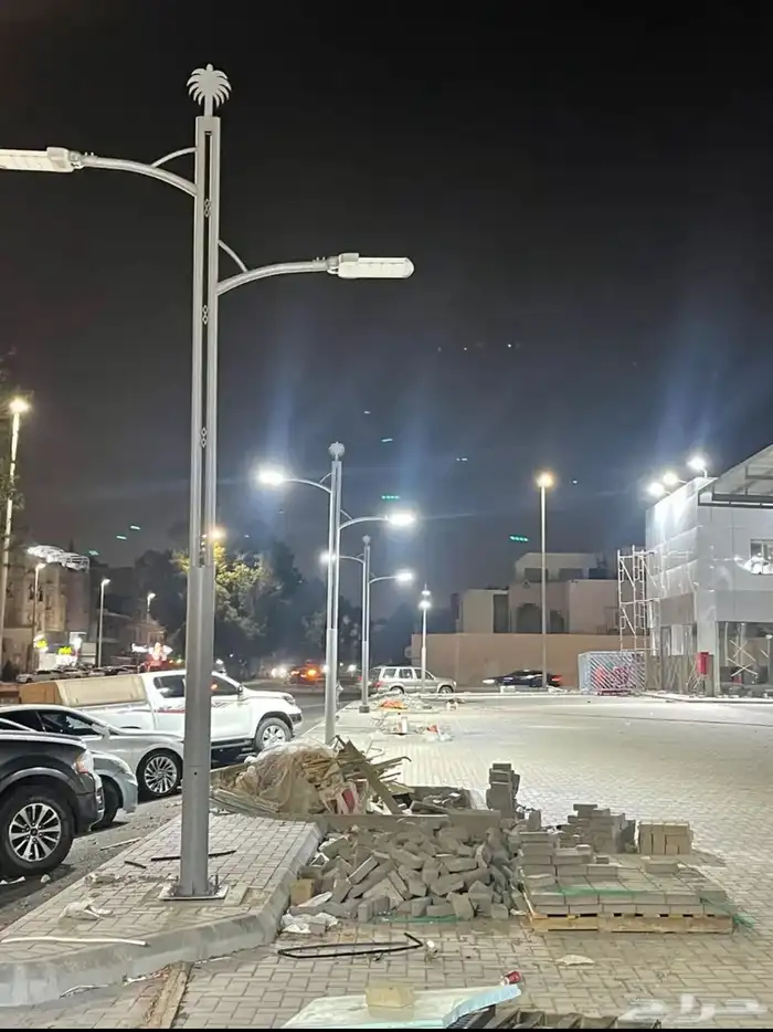 اعمدة شوارع وفوانيس وأعمدة تفصيل وقواعد خرسانيه 32