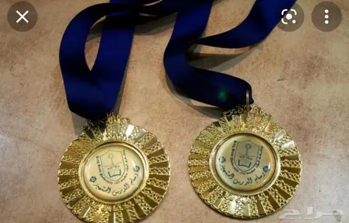 دروع تذكارية 17