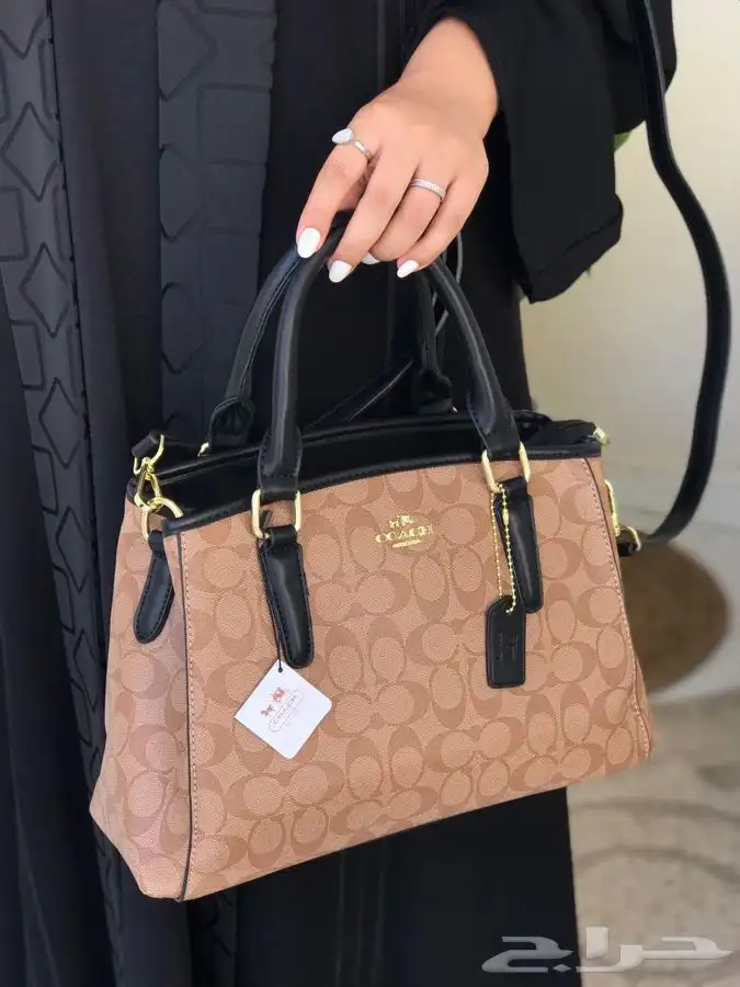 شناط ماركات درجه اولى التوصيل داخل الدمام مجانا  وشحن لجميع 79