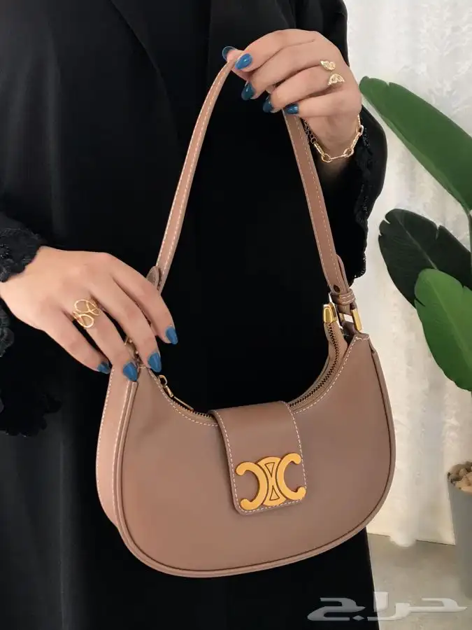 شناط ماركات درجه اولى التوصيل داخل الدمام مجانا  وشحن لجميع 35