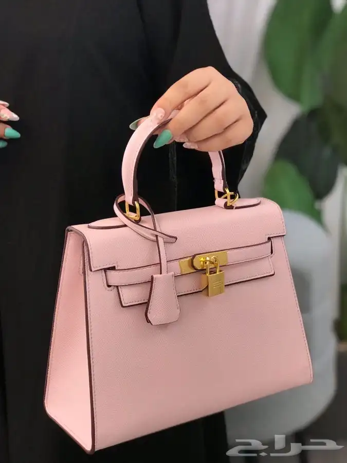 شناط ماركات درجه اولى التوصيل داخل الدمام مجانا  وشحن لجميع 21