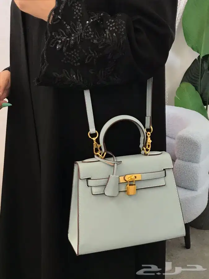 شناط ماركات درجه اولى التوصيل داخل الدمام مجانا  وشحن لجميع 16