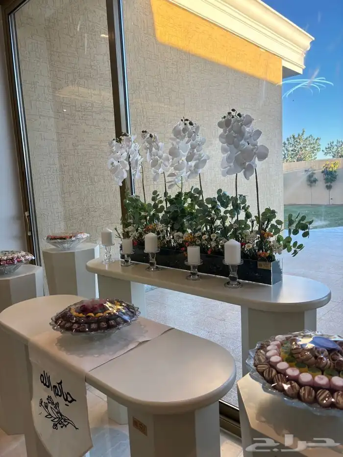 طاولة استقبال مدخل استقبال جدة 2