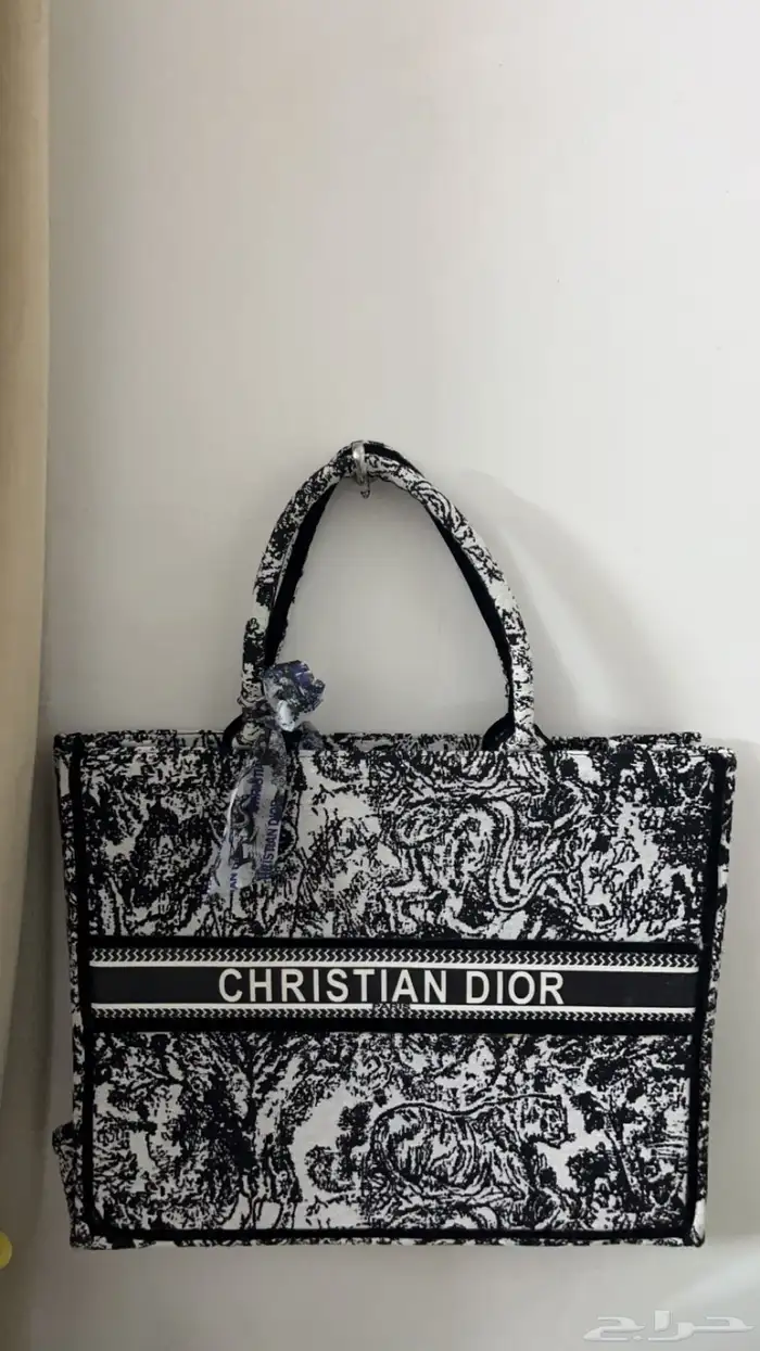 شنط ماركه شنطه توت باق 0