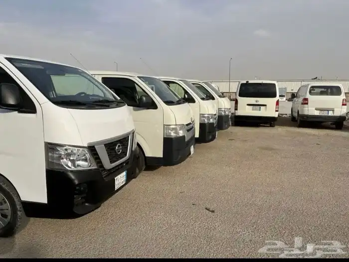 تويوتا باص للإيجار الشهري 2