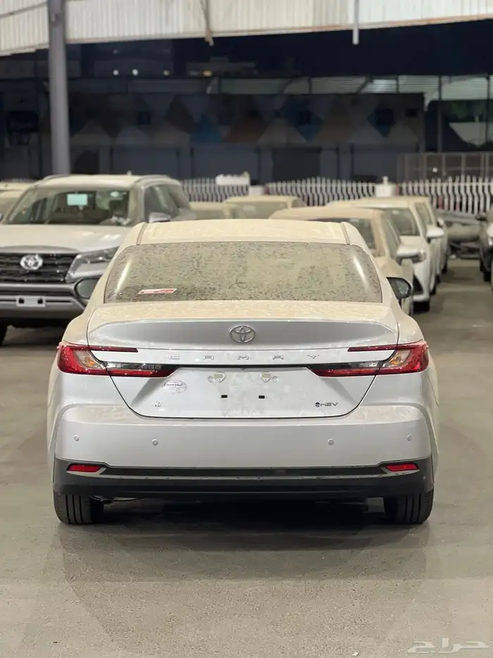 كامري هايبرد E 2025 5