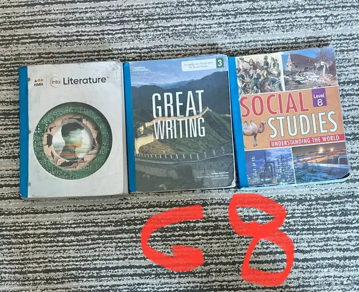 كتب مستعملة للبيع باسعار رمزية 2