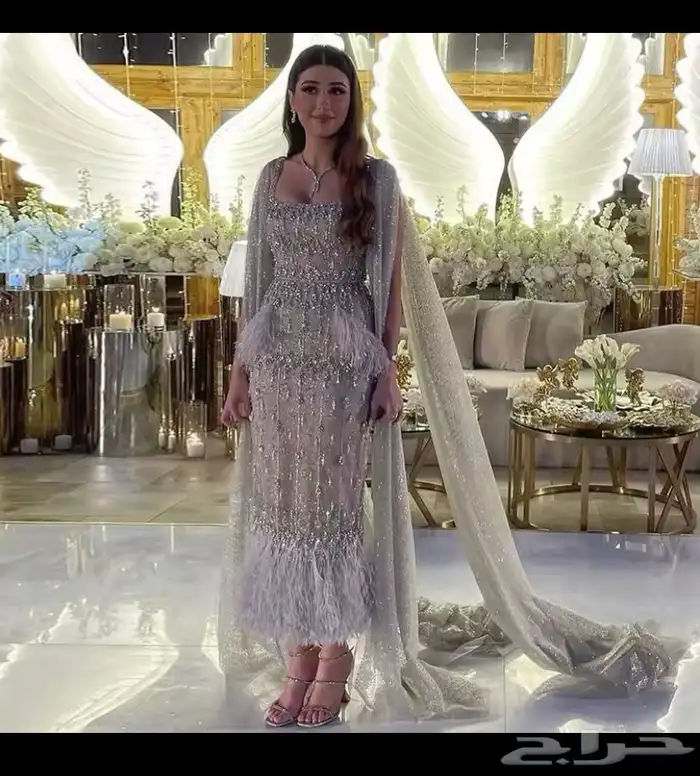 فستان مستعمل مره واحده فقط. للبيع ب800ريال 0