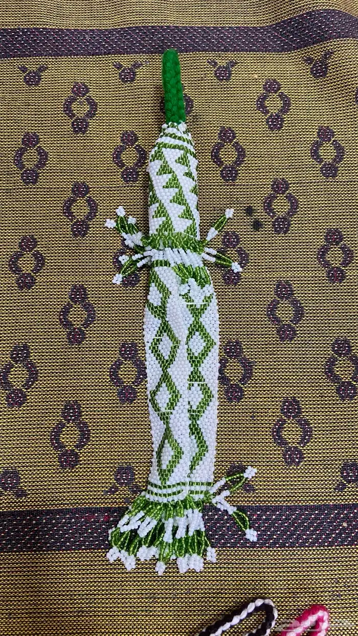 ميداليات سيارات خرز صنع يدوي ورايت مجلس ومشبات ويوجد شحن 8