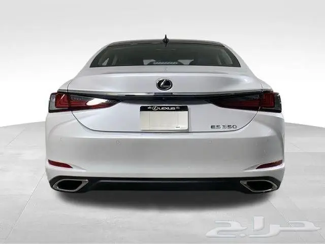 لكسز ES 350 Ultra Luxury موديل 2024 3