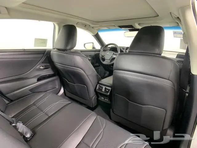 لكسز ES 350 Ultra Luxury موديل 2024 15
