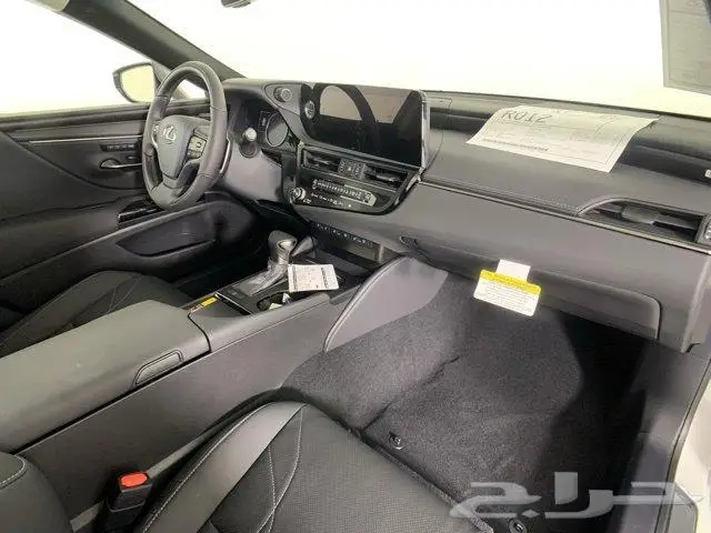 لكسز ES 350 Ultra Luxury موديل 2024 28