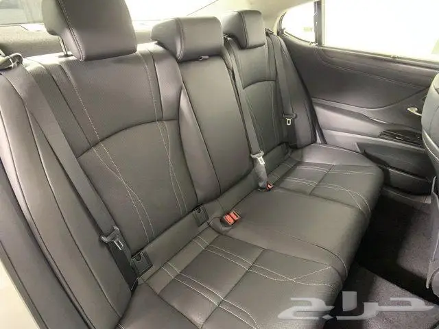 لكسز ES 350 Ultra Luxury موديل 2024 22