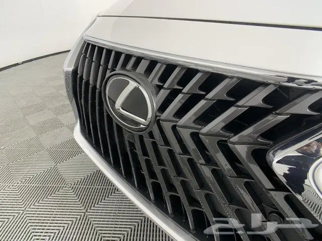 لكسز ES 350 Ultra Luxury موديل 2024 8