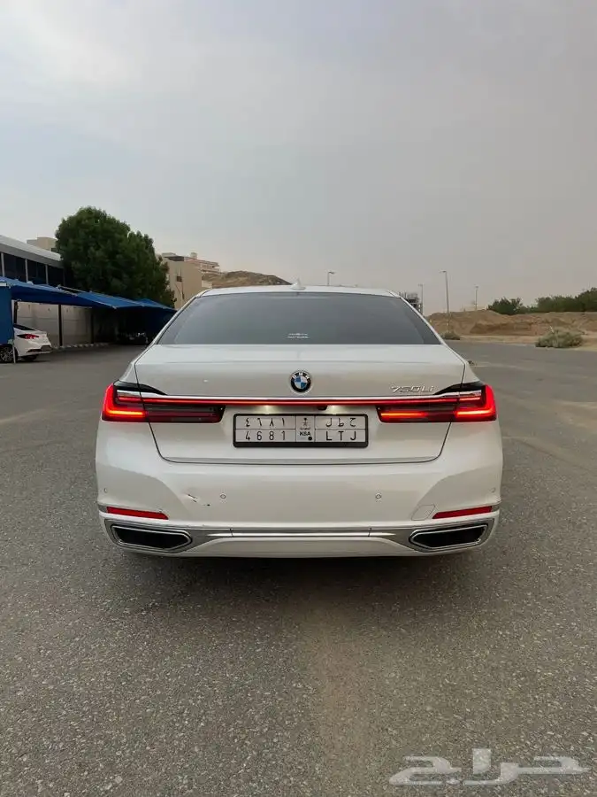 بي ام دبليو 730LI نظيفة جدا 4