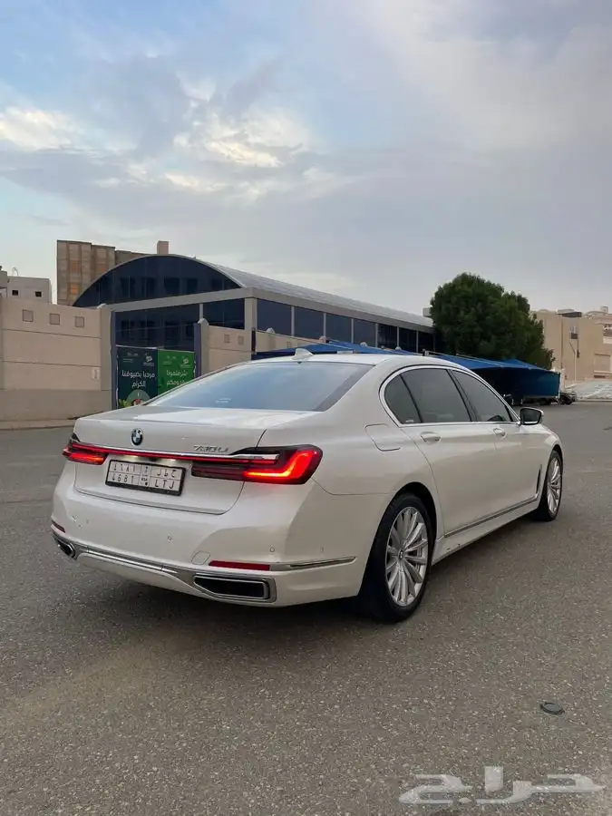 بي ام دبليو 730LI نظيفة جدا 5