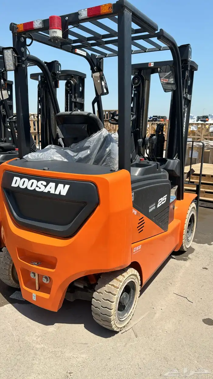 Forklift Doosan جديد فقط 2024 9