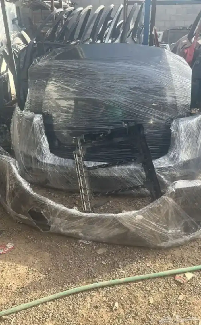قطع غيار مازدا تشليح نظيف صدامات شمعات من موديل19 الى 25 2