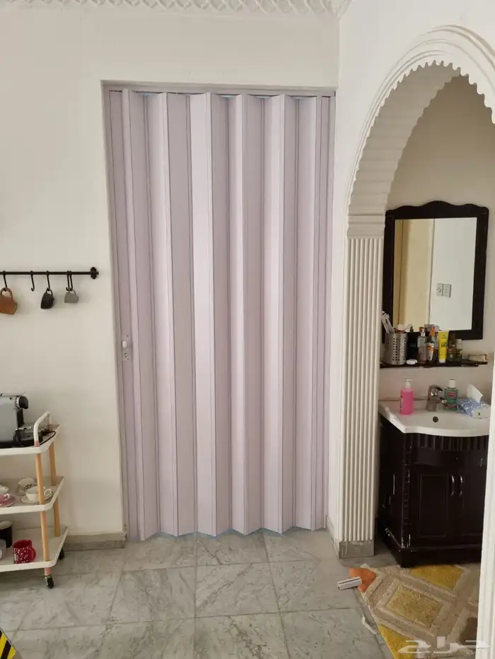 ابواب بلاستيك وجلد سحاب 1