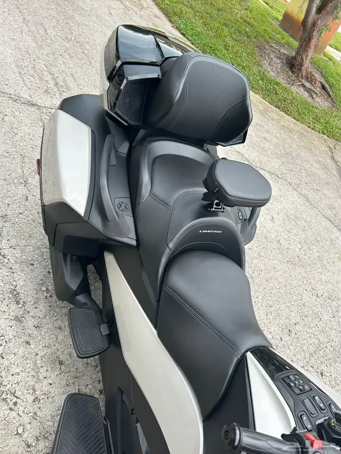 2020 Can-Am Spyder RT limited 12