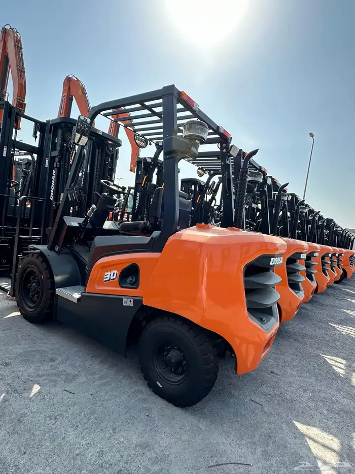 Forklift Doosan جديد فقط 2024 8