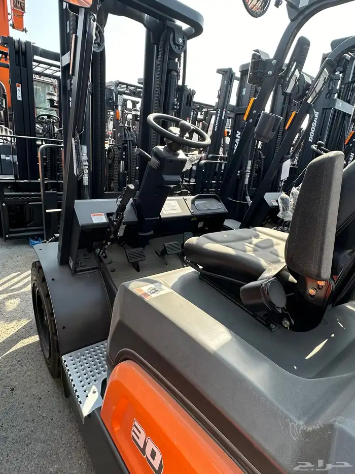 Forklift Doosan جديد فقط 2024 5