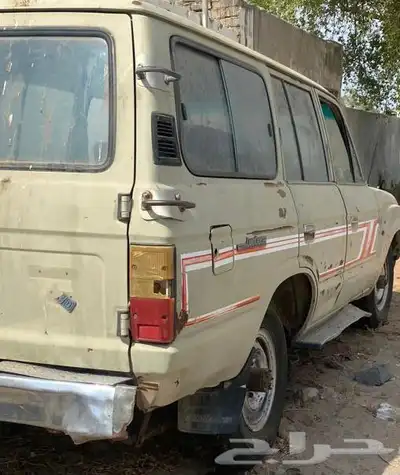 قطع جيب تايوتا صالون 0
