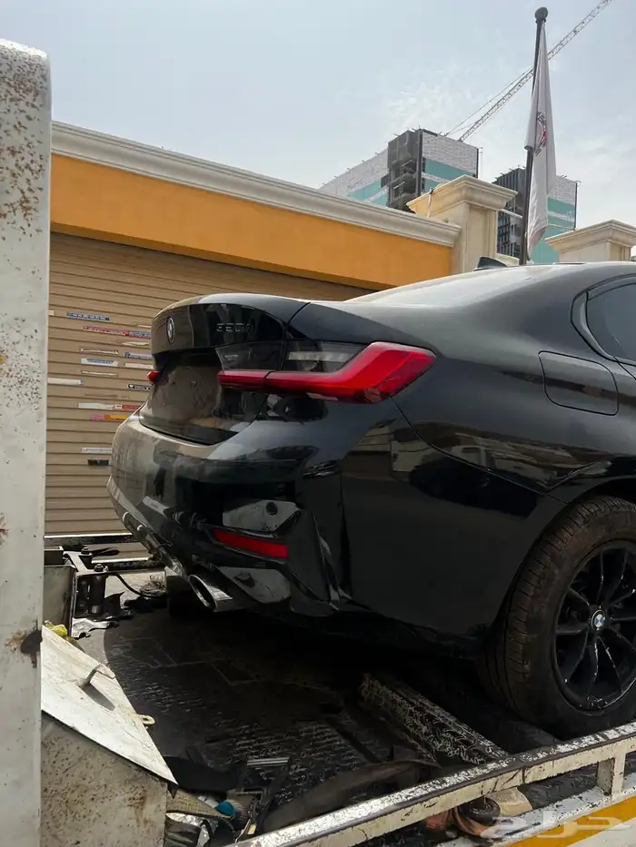 بي ام 320i 2021 خلفية وابواب وداخليه سليمه للبيع 1
