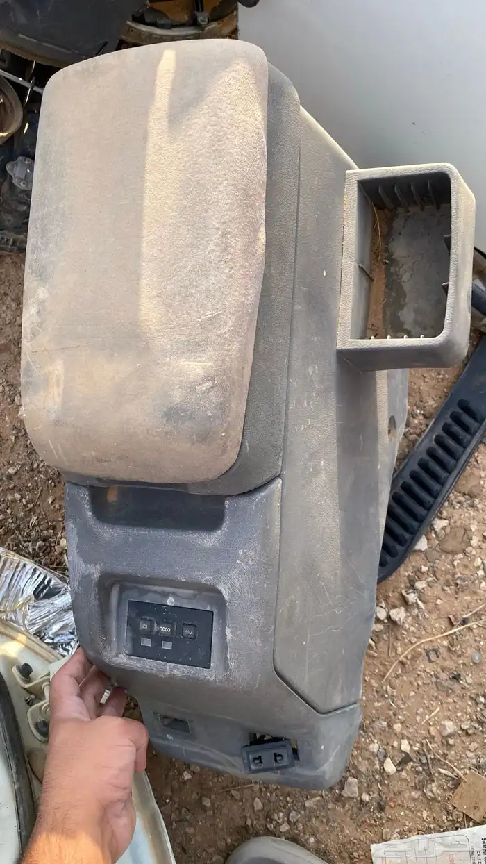 قطع مستعمله جيب لاندكروزر 12
