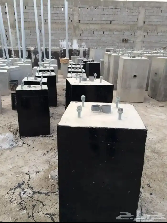 اعمدة شوارع وكشافات وقواعد خرسانيه 26