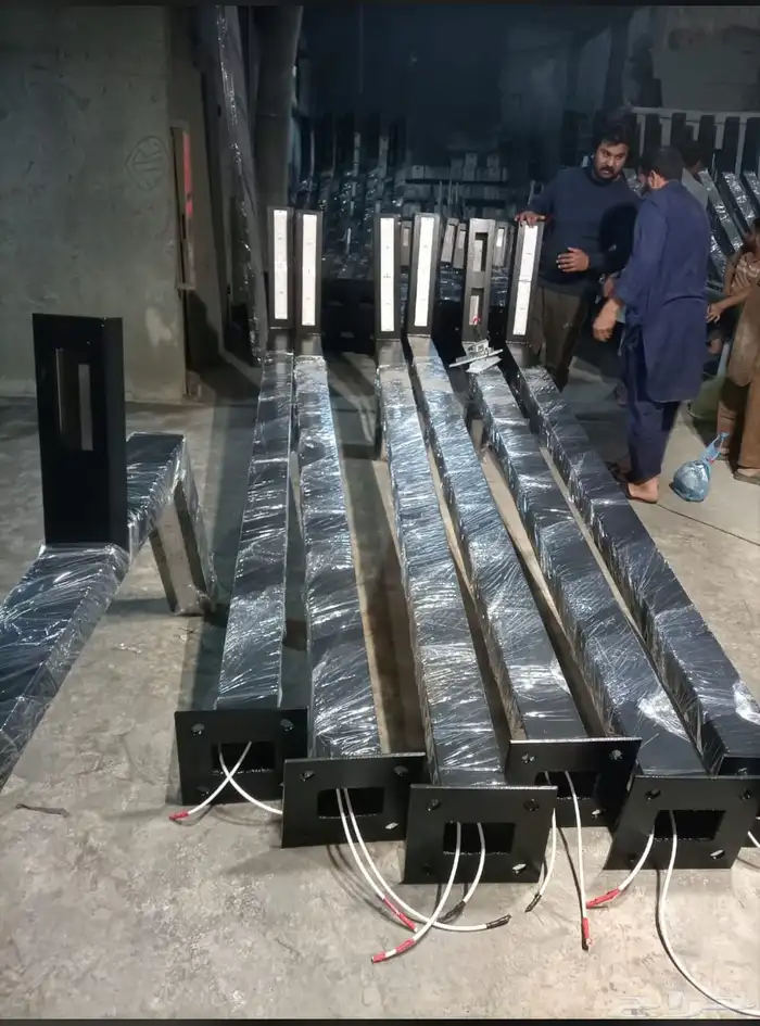 اعمدة شوارع وكشافات وقواعد خرسانيه 5