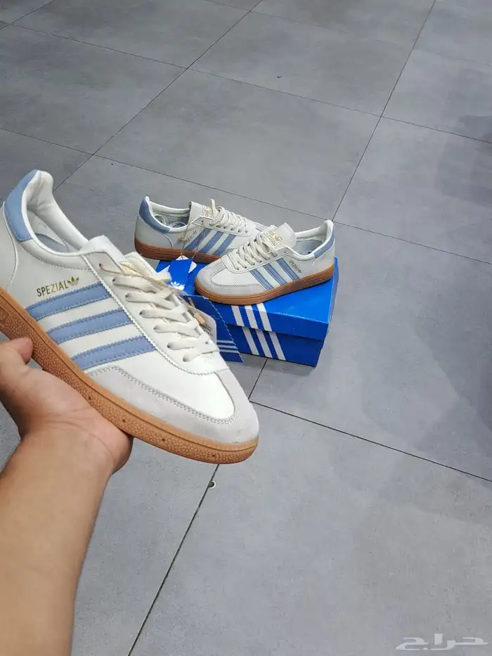 شوزات اديداس ماستر رجالي ونسائي بسعر مخفض 7