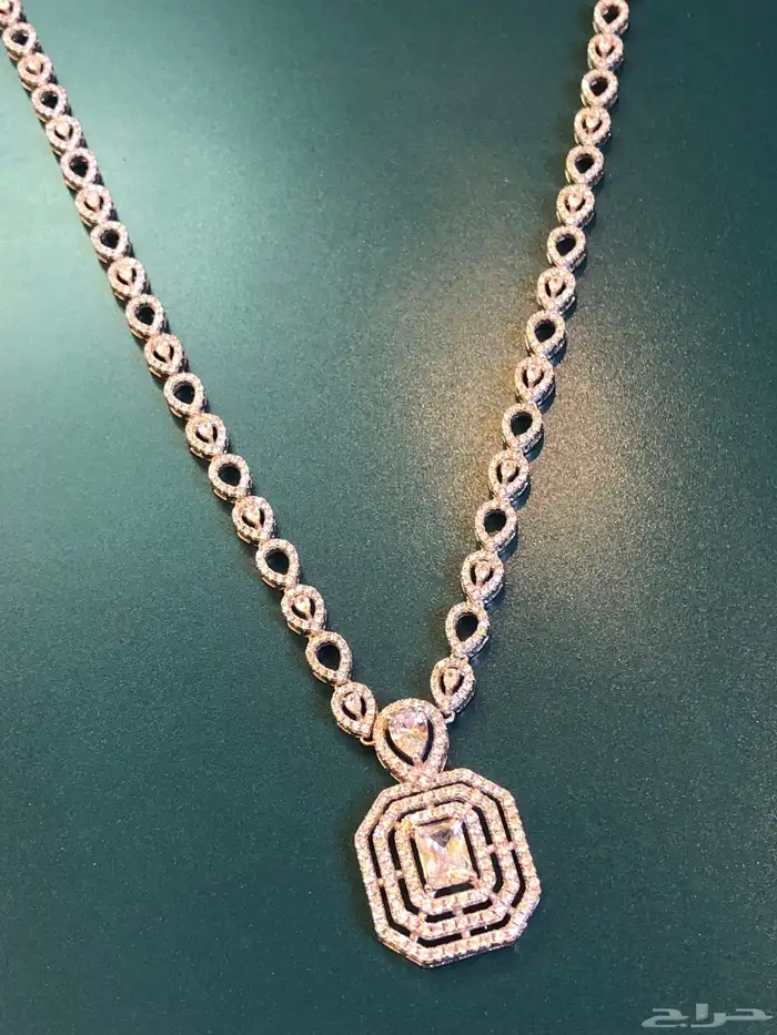 عقد فضة أوروبي ثقيل مختوم مرصع بالكامل بخرز الزركون اللامع 8