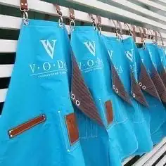 يونيفورم ( مريله - تيشرت - كاب - كمامه ) مع شعارك 8