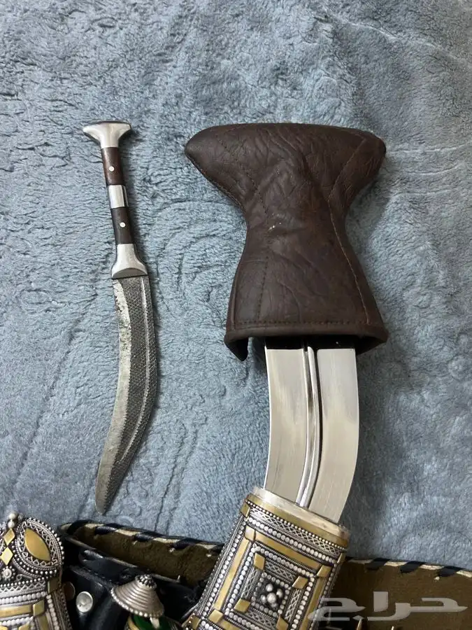 جنبية للبيع 1