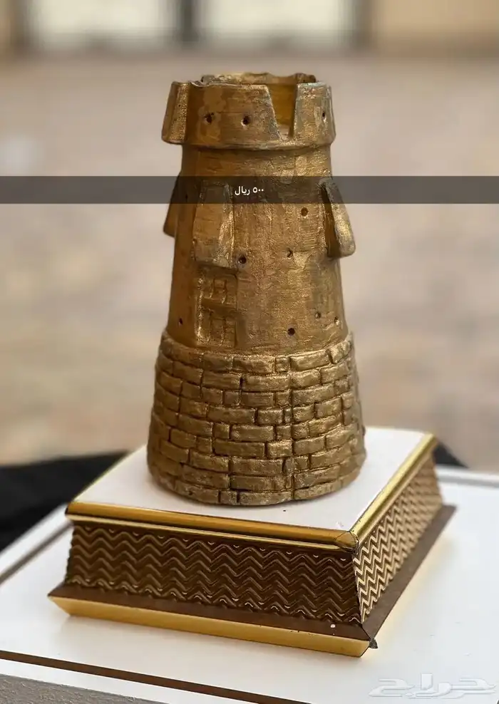 مجسمات صغير لمعالم تراثيه نجدية 1