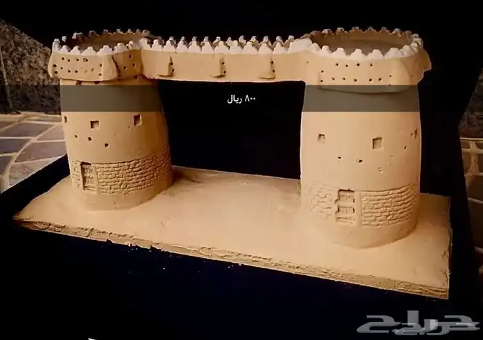 مجسمات صغير لمعالم تراثيه نجدية 0